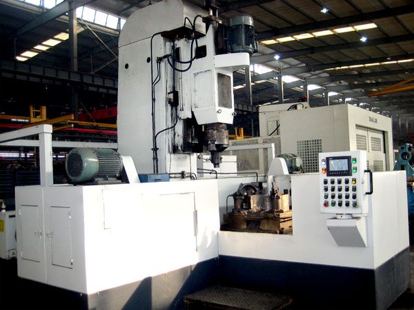 減(jian)殼(ke)三麵鏜車(che)機(ji)牀