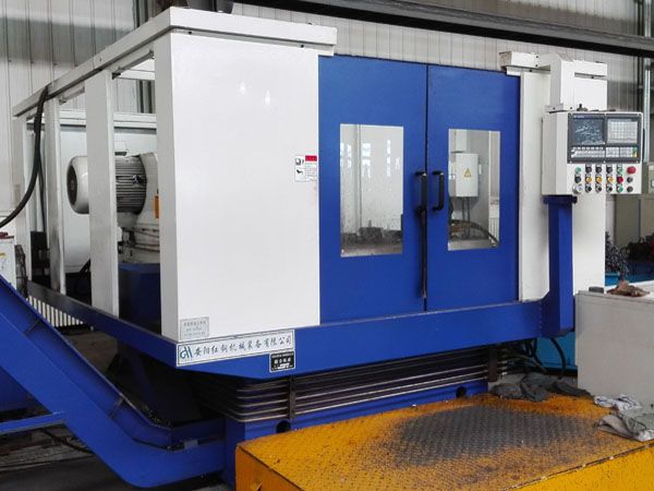 鉤(gou)尾框承載(zai)麵加工機牀